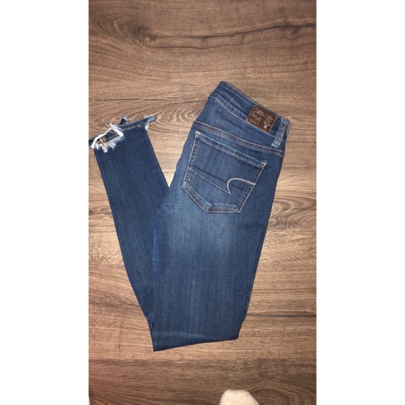 American Eagle High-Waisted Distressed Jeggings - Picture 8 of 8